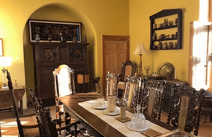 Medieval dinning table at the Tudor and 17th Century experience
