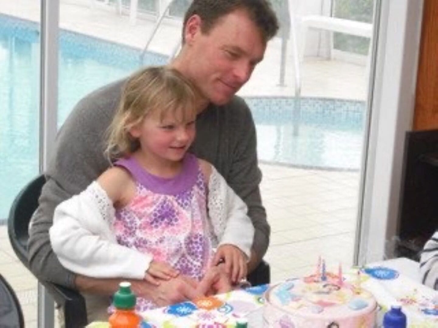 Food as a time machine Father with daughter at the dinner table