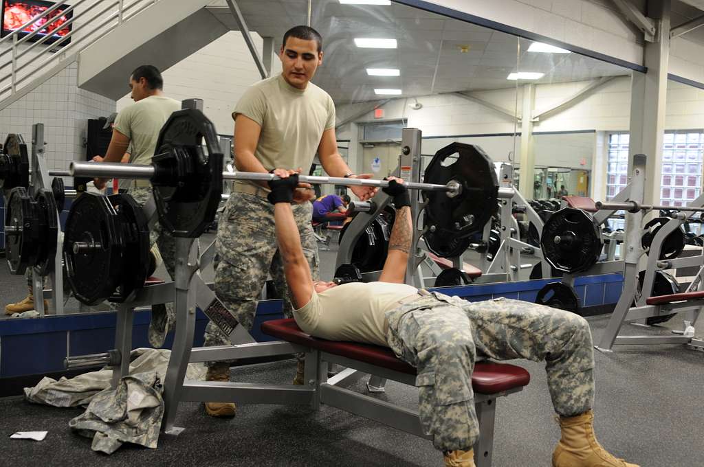 Soldiers lifting weights