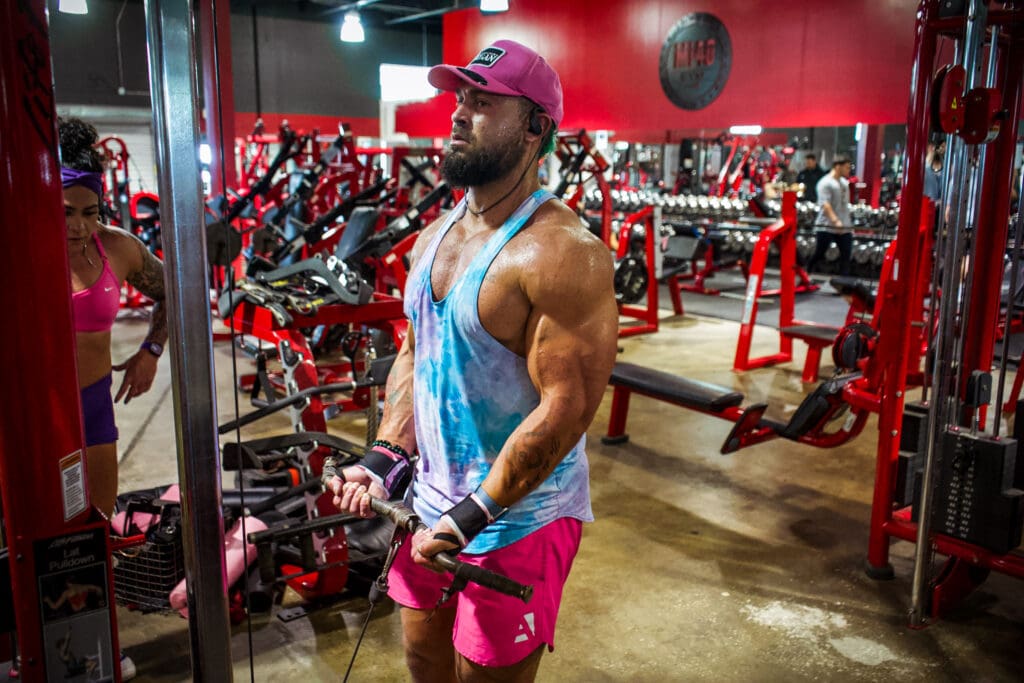 TheBodyBuildingVegan working out
